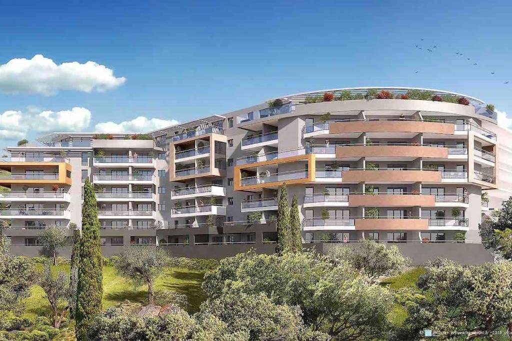Parking Gratuit Grande Terrasse Proche Centre